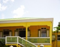 Lloyd's Guest House Lloyd's Guest House