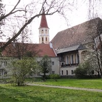 Konventgarten mit Pfarrkirche