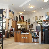 FRISEUR + HAARREPARATUR 