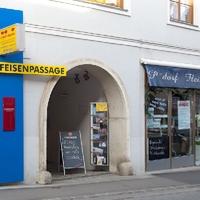 Eingang Wiener Gasse – vis-à-vis Café Schlief