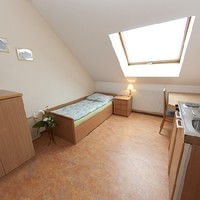 KÖLBLEITNER TRANSPORTE BAGGERUNGEN INDUSTRIEDEMONTAGEN | FRIEDI´S PUB Fremdenzimmer MINICHBERGER-KÖLBLEITNER