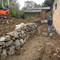 Steinmauer Hybinger