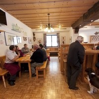 Josef Spiegelhofer - Weinbau, Heurigerbuffet, Restaurant