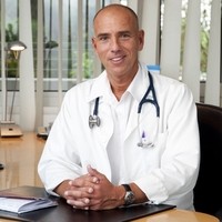 Dr. Thomas Schwingenschlögl
