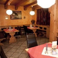 Isa Aboodeh Pizzeria Valentino3