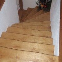 Vollholzstiege Eiche1
