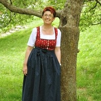 Maßbekleidungsatelier Edith Kölbl