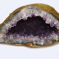 Uruguay-Amethyst-Geoden eingetroffen.
Sehr dunkle Kristallbildung, breiter, polierter Achatrand!

www.stonesandspirit.at
http://stores.ebay.at/Stones-and-Spirit