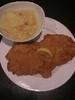 Heute am 11.12.gibts
1. Riesenschnitzel mit Erdäpfelsalat und 
2. Reisfleisch mit Chinakohlsalat