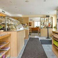 Franz Mitterbauer Cafe Intermezzo 21