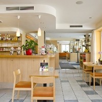 Franz Mitterbauer Cafe Intermezzo 22