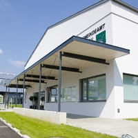 Eingangsüberdachung Gemeinde Lengau , Plattendecke Massivholz , Flachdachabdichtung