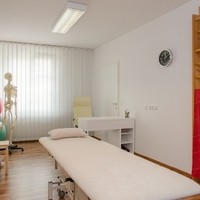 Dr. Gerald Pass   Facharzt für Orthopädie5