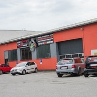 Erwin Hofer Car Cosmetic Center 2