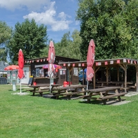 Badekantine am Ozean