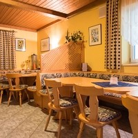 Gasthaus   Pizzeria   Pub Starka6
