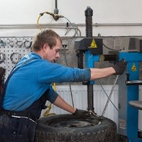 Christian Bergthaler   KFZ   Reifen3