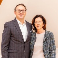 Otto Hauptmann, Versicherungsmakler und Sportmanagement & Rechtsanwältin Mag. Elisabeth Hauptmann-Höbart