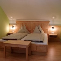 Weingut Ladentrog Gästezimmer2