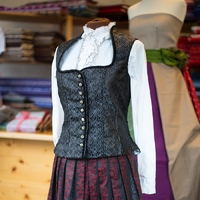 Ernestine Mittermayr Runge Stoffgschäft18