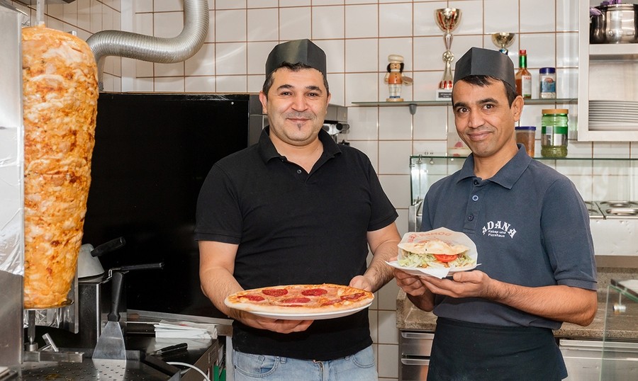 Adana Kebap Pizzahaus Inhaber Umut Gul N P Eu In Birkfeld