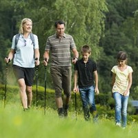 Wandern im Naturpark auf markierten Wegen