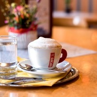 Iris Stummer Cafe Pub10