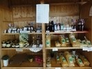 Dorfladen Bäuerliche Produkte Teigwaren, Honig, Liköre und Schnäpse