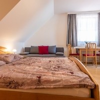 Familie Maier Weinbau Heurigenschank Gästezimmer13