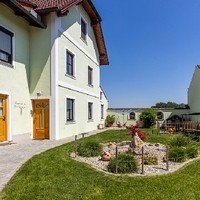Familie Maier Weinbau Heurigenschank Gästezimmer5