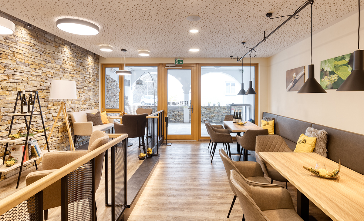 ADEG - Kaufhaus Fidler | Cafe Extrazimmer | Mühldorf