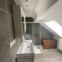 Badezimmer Dachgeschoß (29)