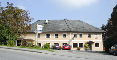 Wirt Z' Leombach Fam. Schliessleder Gasthaus und Jausenstation