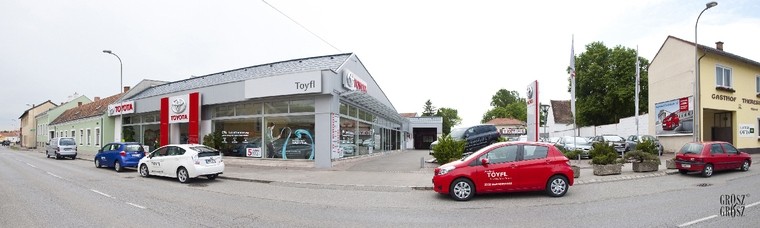 3Panorama4 Autohaus Toyota   Heinrich Toyfl GmbH