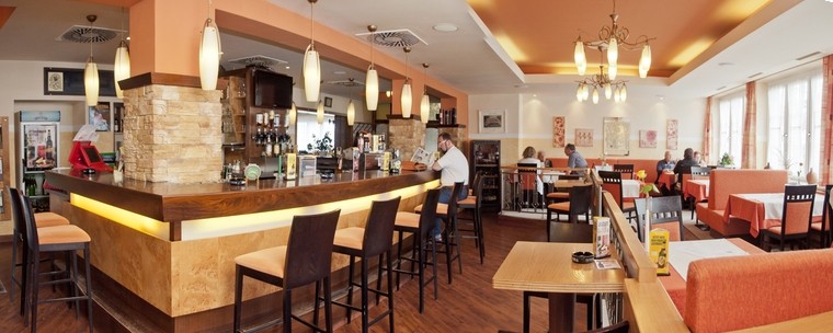 Panorama Restaurant "Pannonia" Inhaber Manuela und Andreas Roth