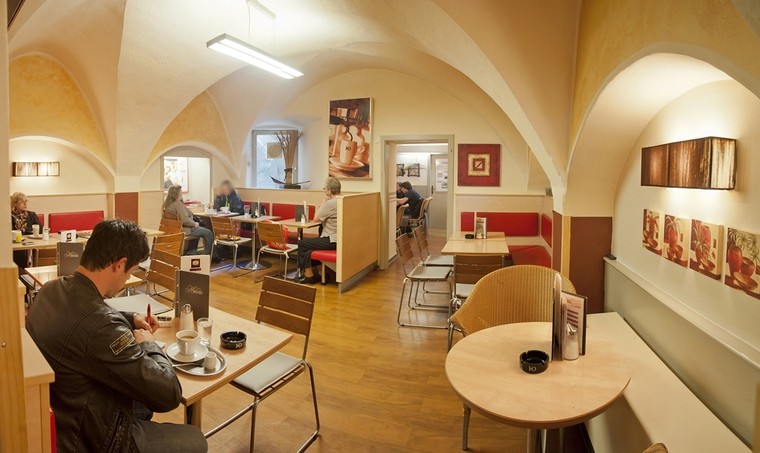 Bäckerei u. Café Hohlrieder GmbH Standort: Stadtplatz Steyr