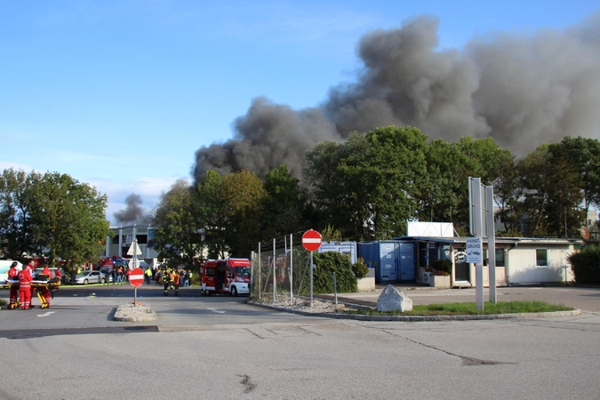 Einsatz: Brand Gewerbe Industrie - Hörsching