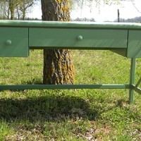Schreibtisch