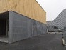 Lochblechfassade beim Flughafen Hörsching