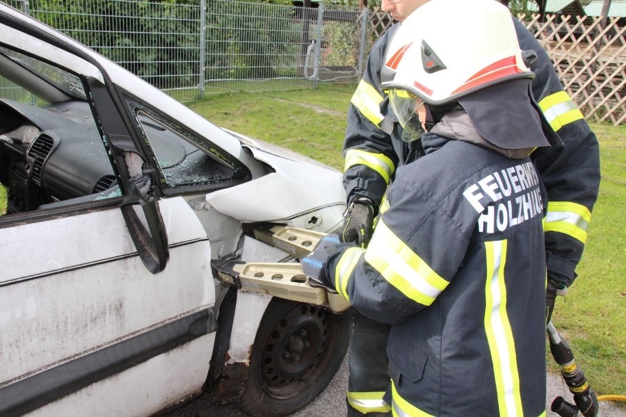 FJ Übung Hydraulisches Rettungsgerät