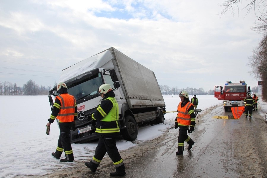Einsatz: LKW Bergung