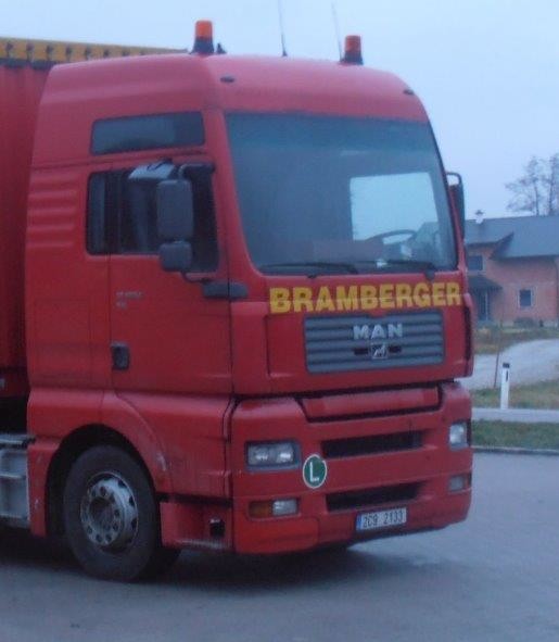 Transporte, Österreich, Deutschland, Schweiz, Transport, Oberösterreich, Moosbach, Teilladungen, Komplettladungen, Messetransporte, Termintransporte, Landmaschinentransporte, Altpapiertransporte, Lager